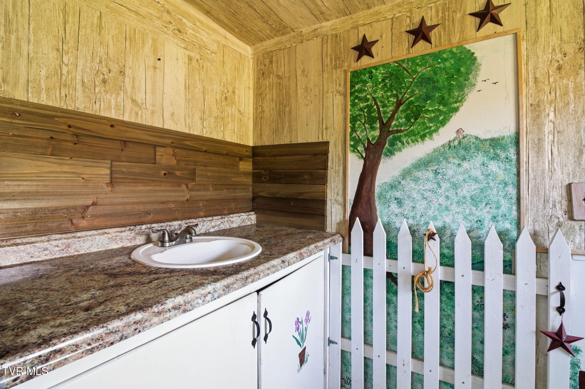 2412 Reservoir Road Property Photo 38