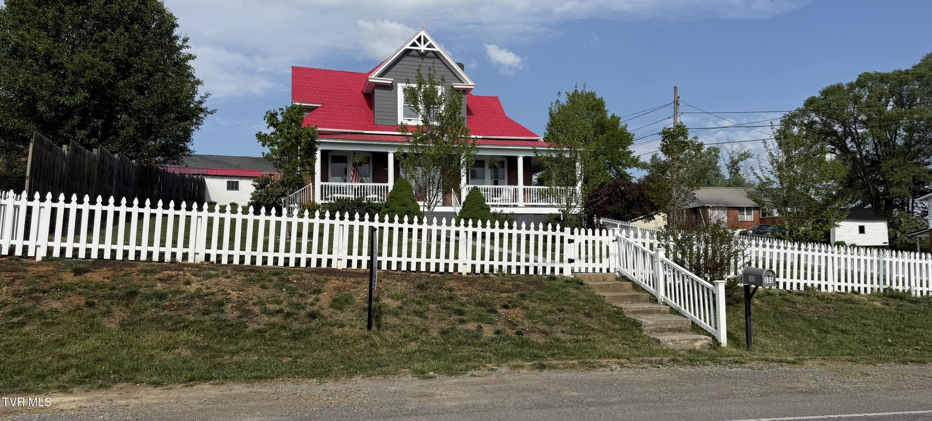 305 Texas Avenue Property Photo 6