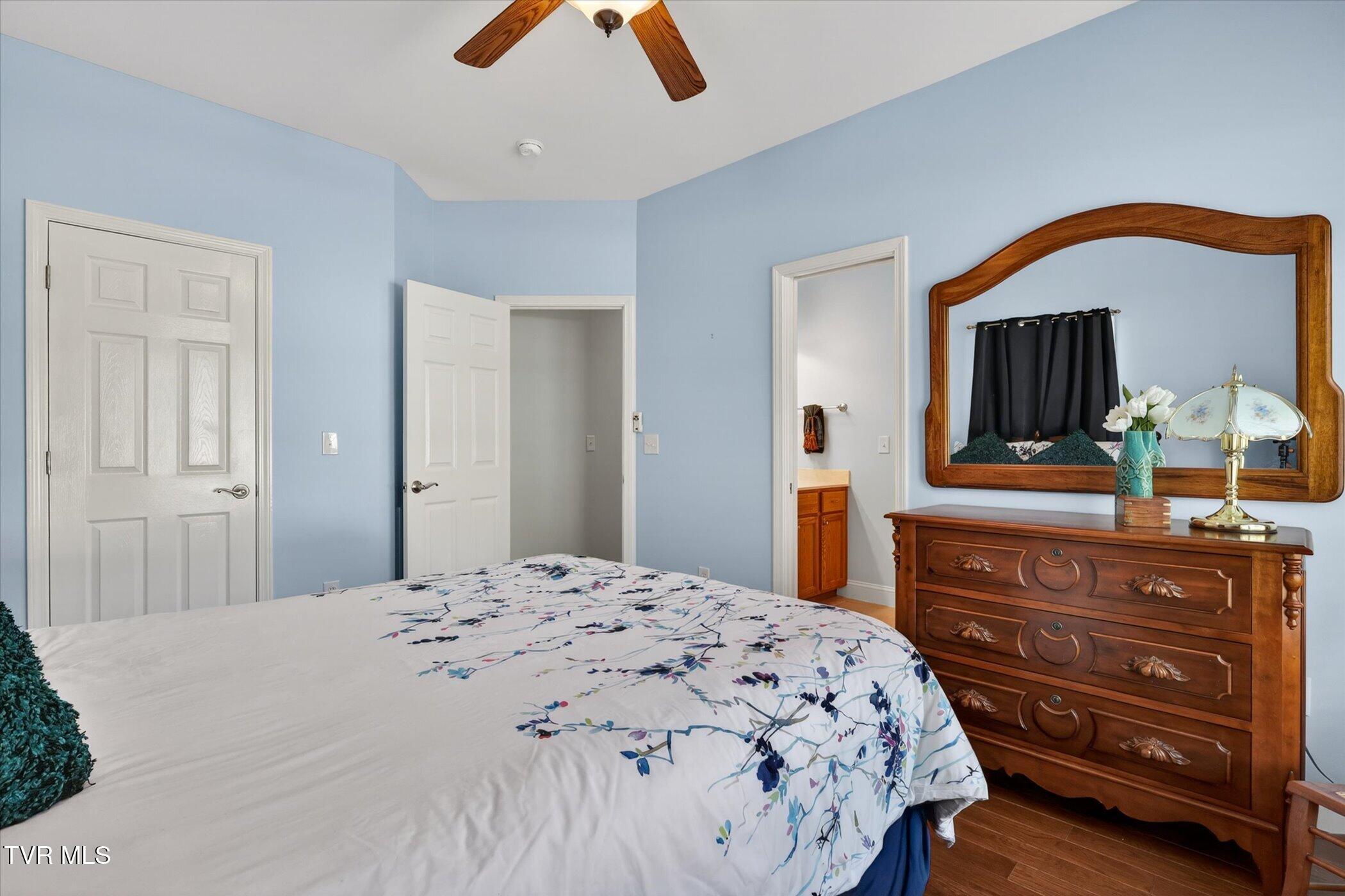 121 Sunnyfield Drive Property Photo 34