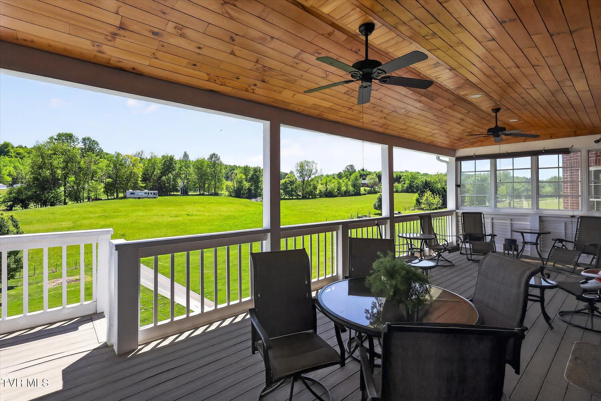 121 Sunnyfield Drive Property Photo 37