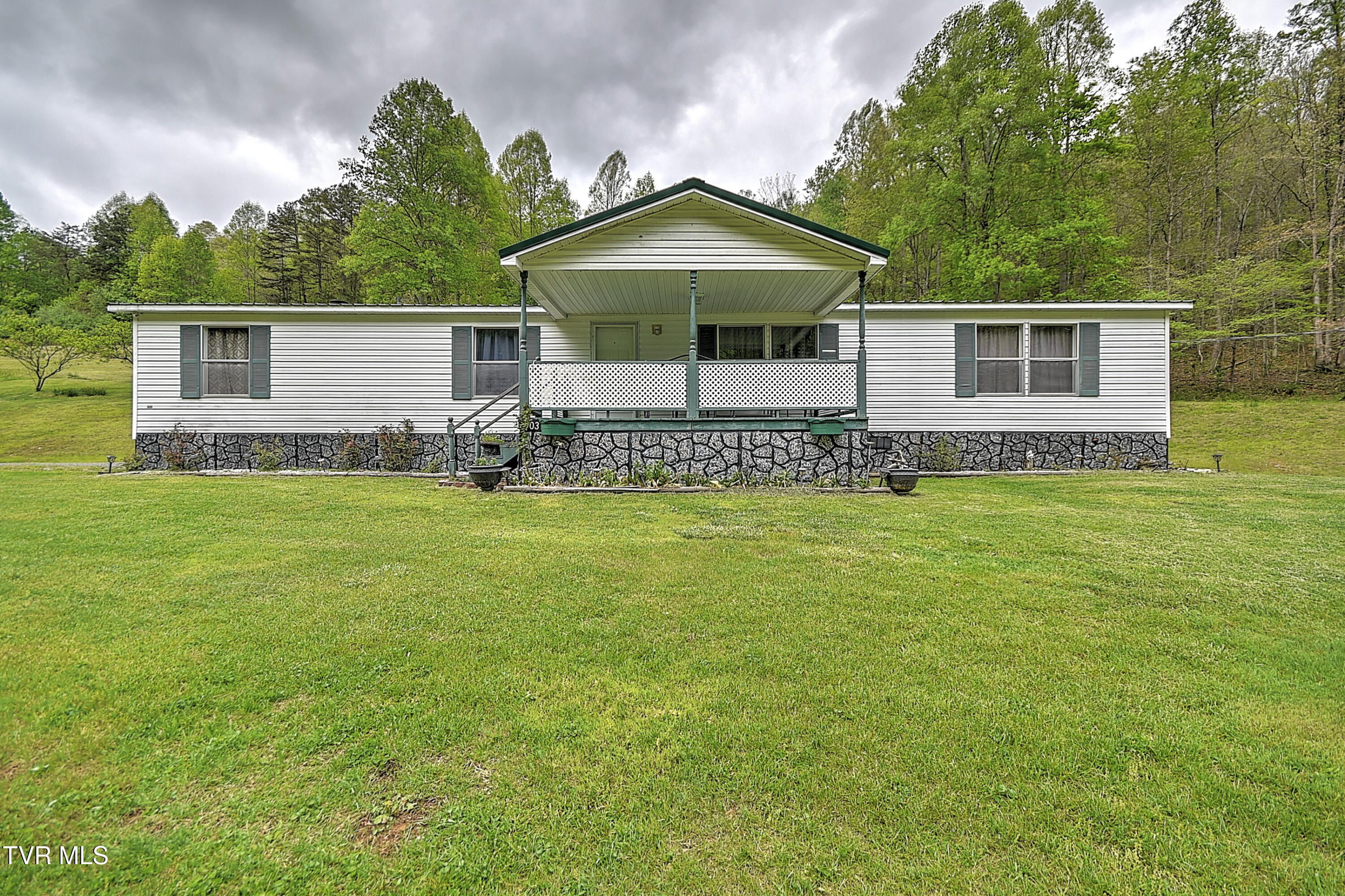 903 Flatwoods Road Property Photo 1