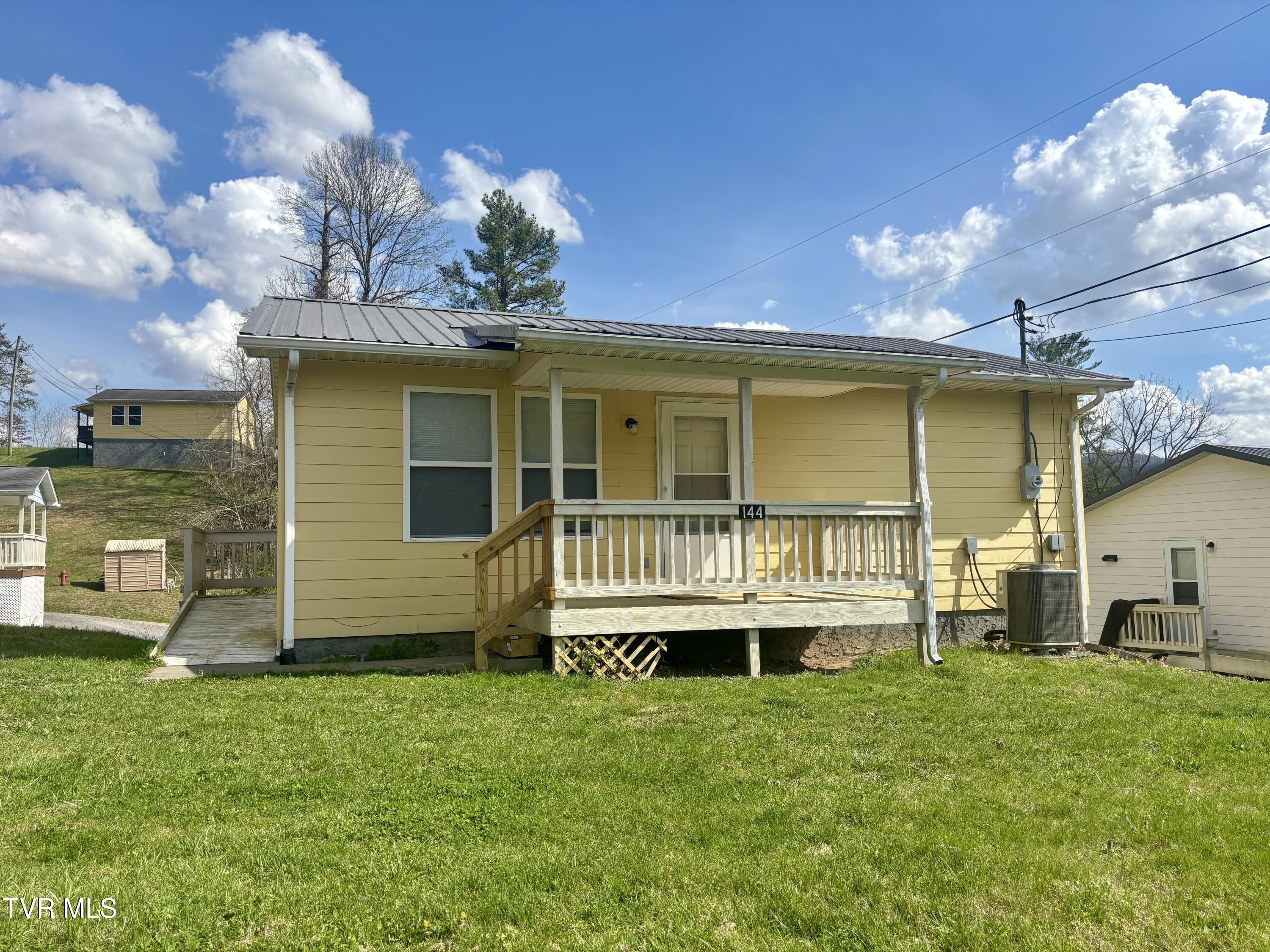 144 Kitty Cole Lane Property Photo 1