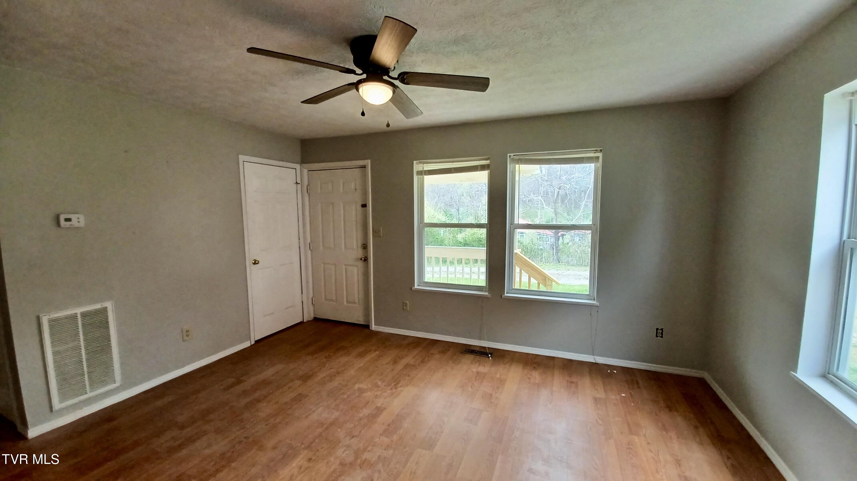 144 Kitty Cole Lane Property Photo 6