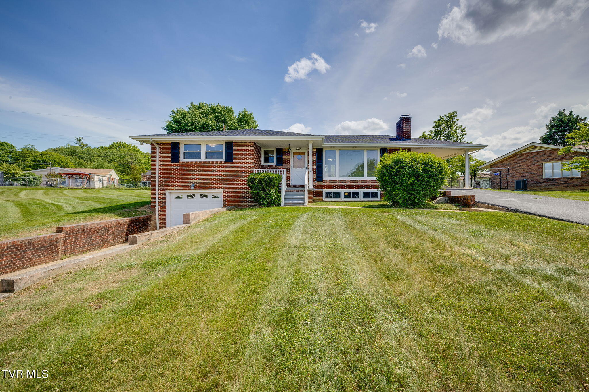 1029 Spring Valley Drive Property Photo 1