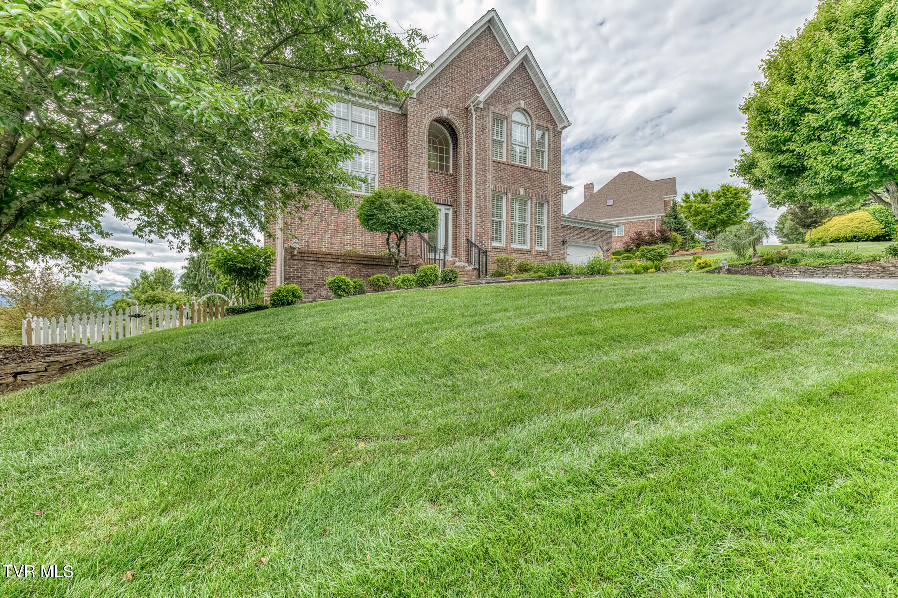 3401 Stoneridge Drive Property Photo 6