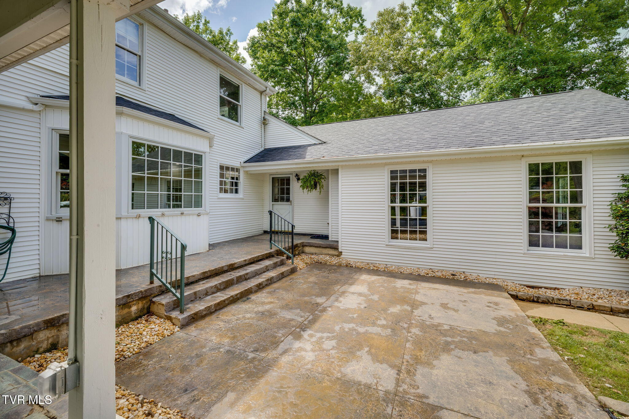 4302 Stagecoach Road Property Photo 5