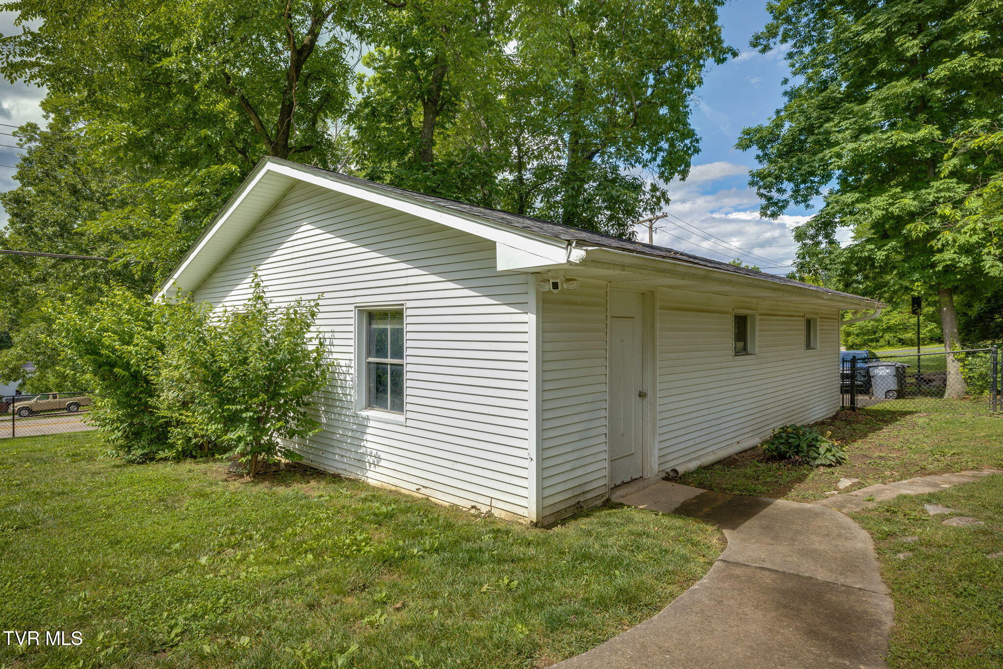 4302 Stagecoach Road Property Photo 9