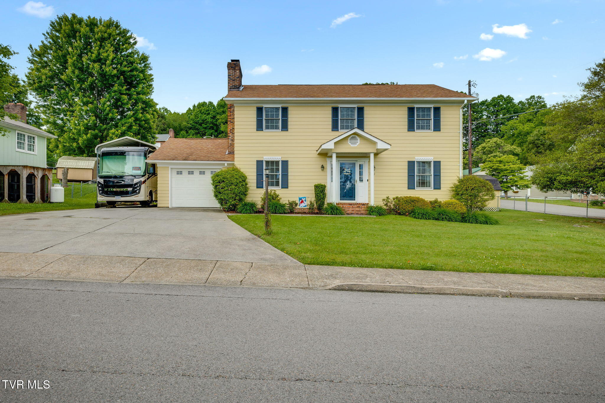 302 Masonic Avenue Property Photo 1