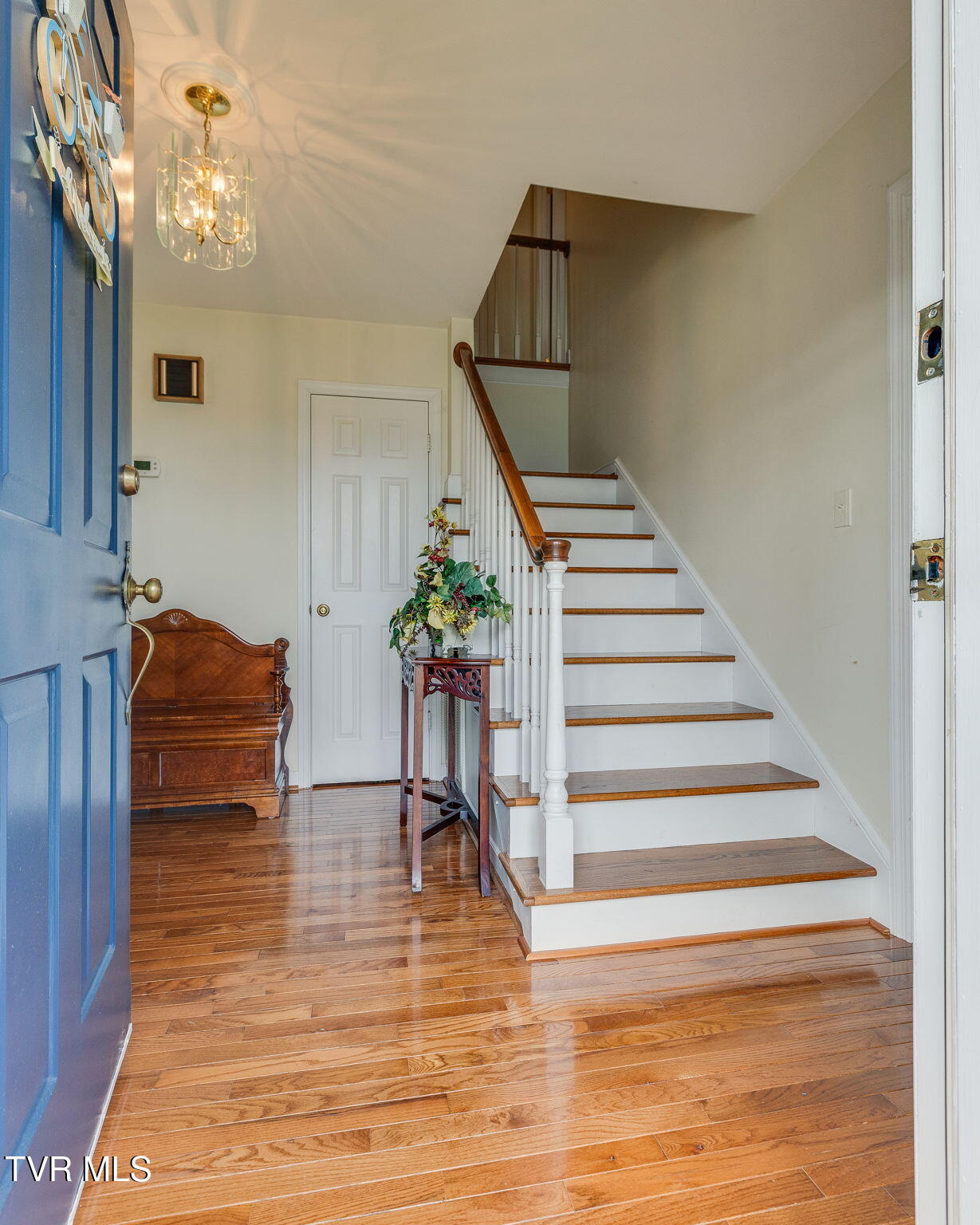302 Masonic Avenue Property Photo 4
