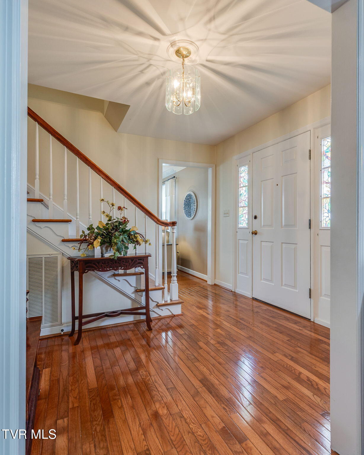 302 Masonic Avenue Property Photo 5