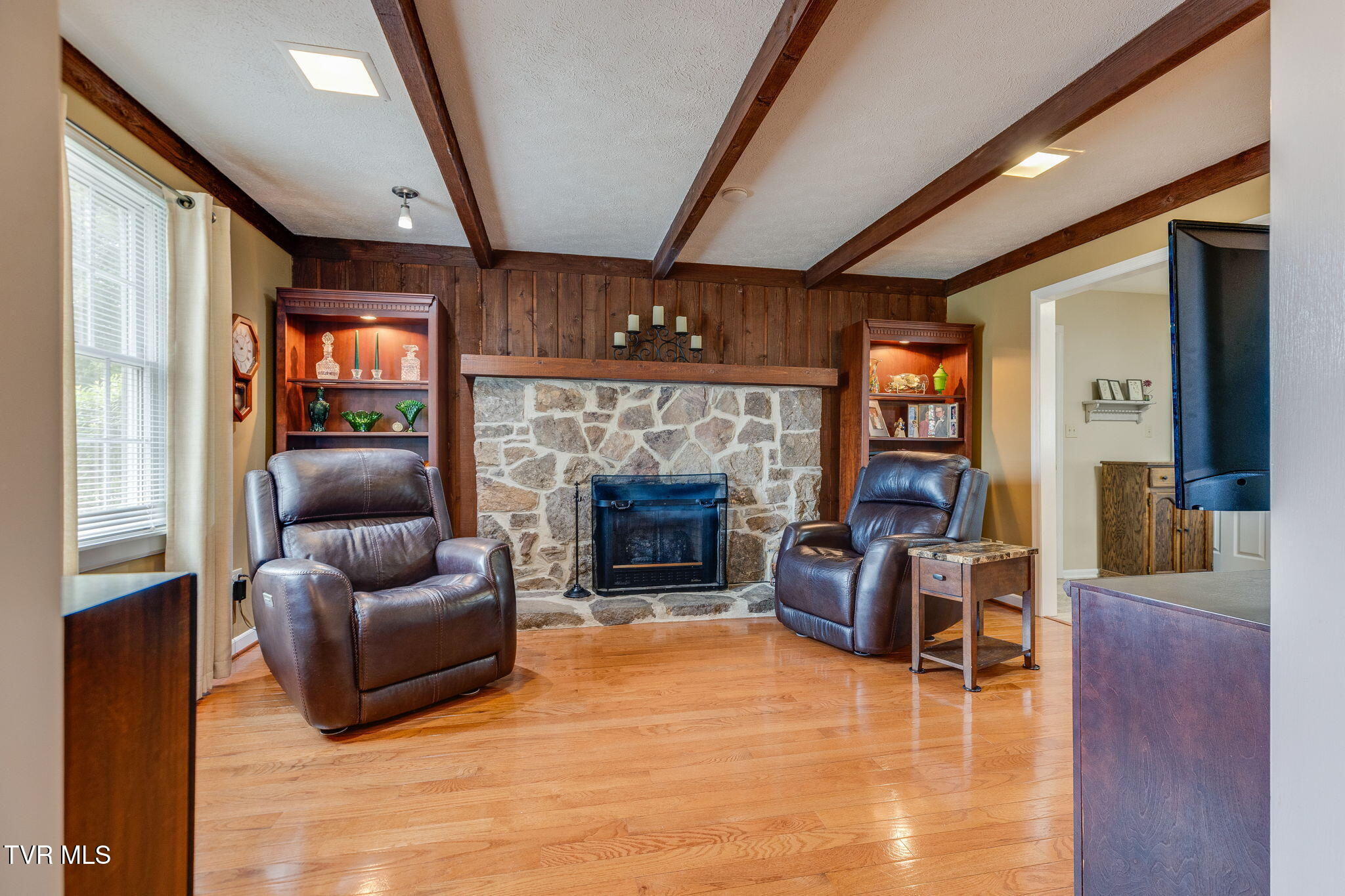 302 Masonic Avenue Property Photo 6
