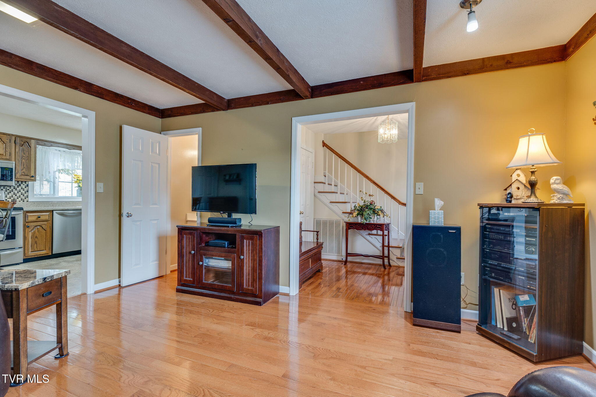 302 Masonic Avenue Property Photo 7