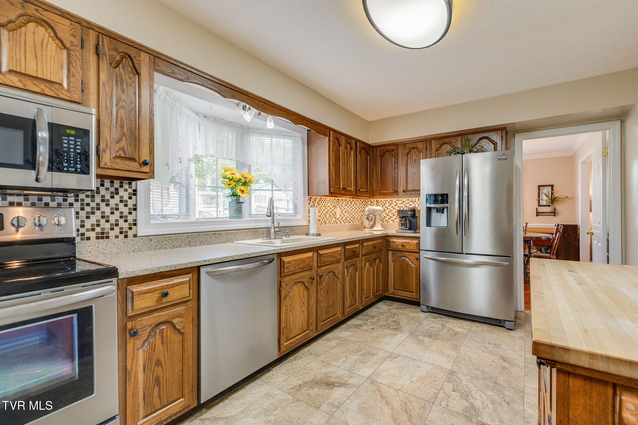 302 Masonic Avenue Property Photo 15