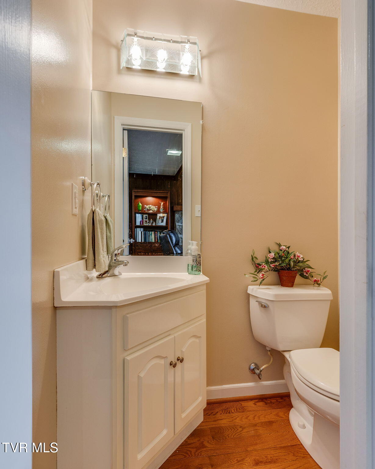 302 Masonic Avenue Property Photo 17