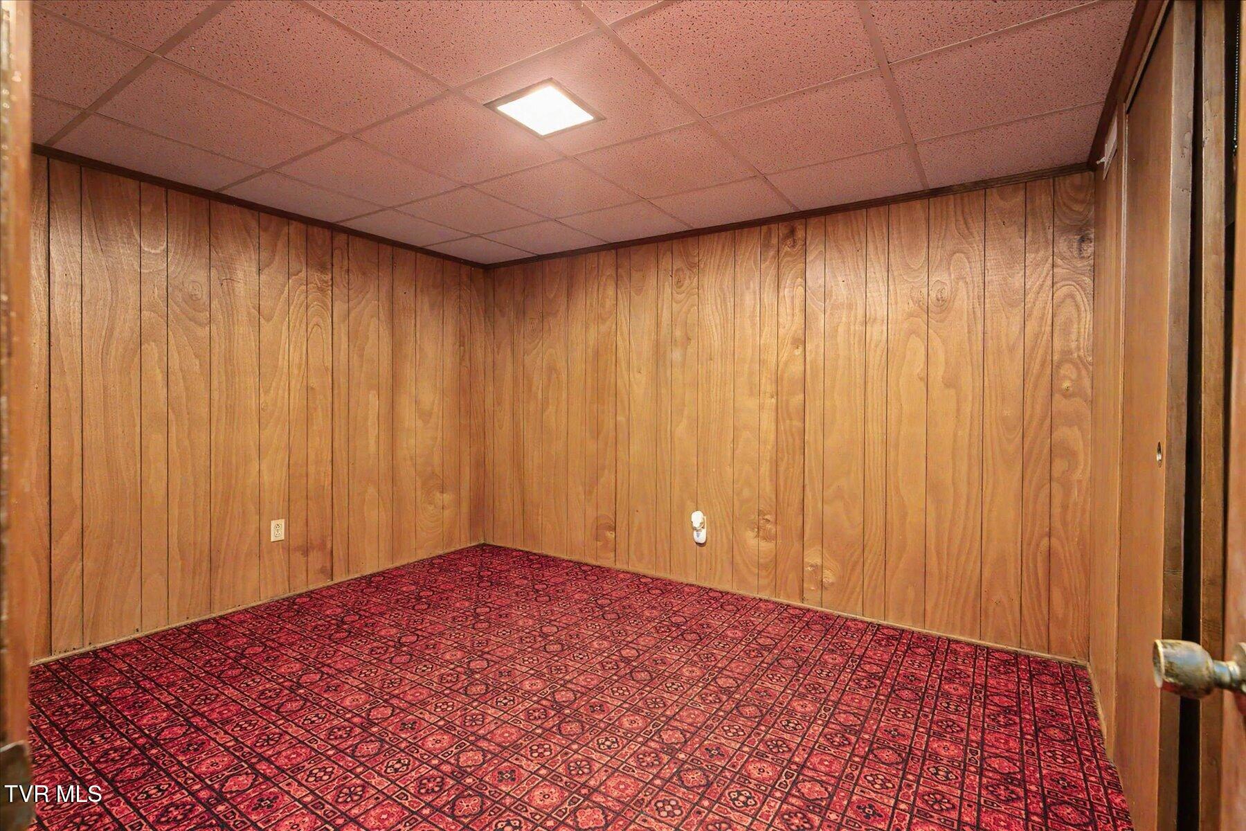 318 Broyles Avenue Property Photo 33
