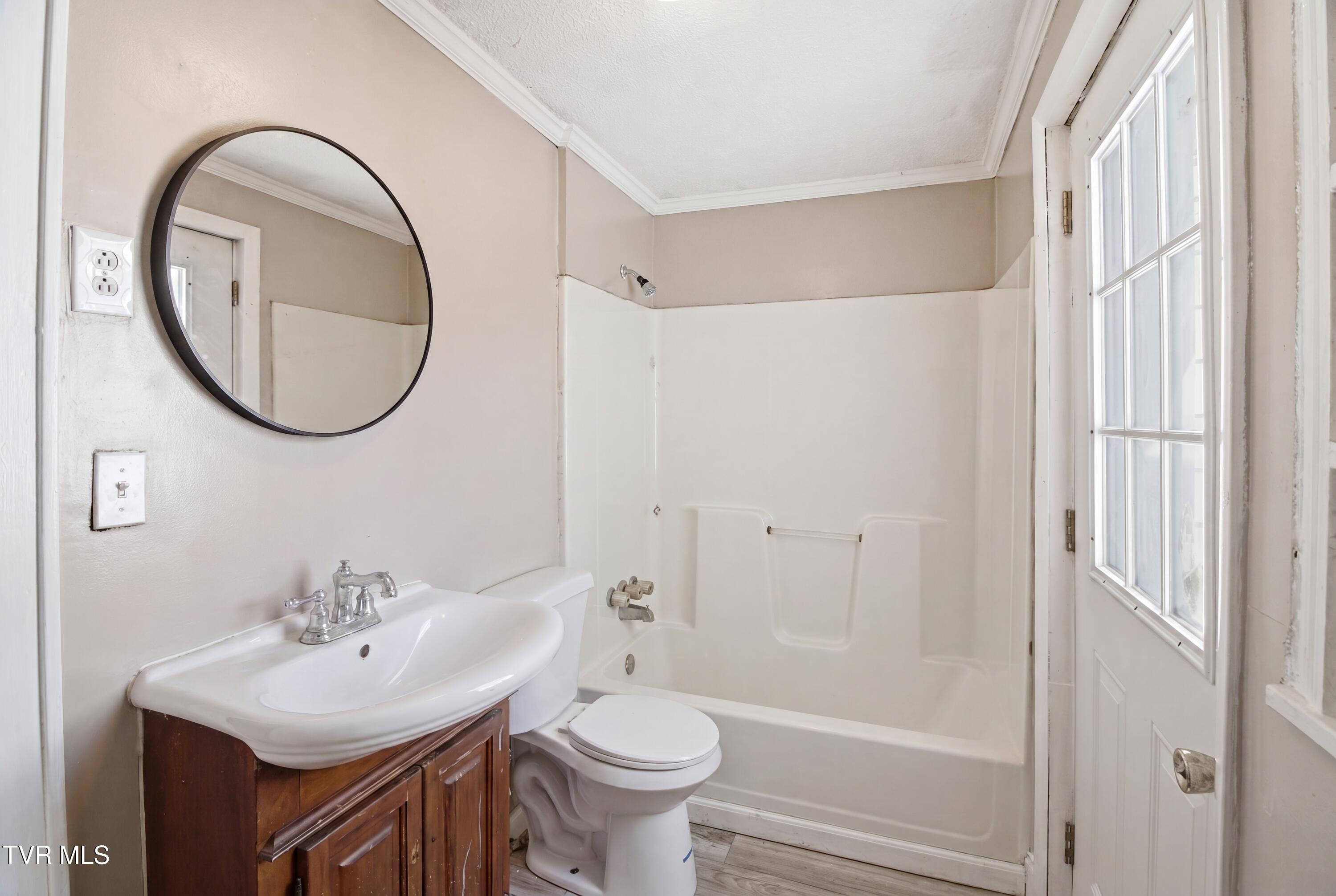1721 Ridgeway Drive Property Photo 18
