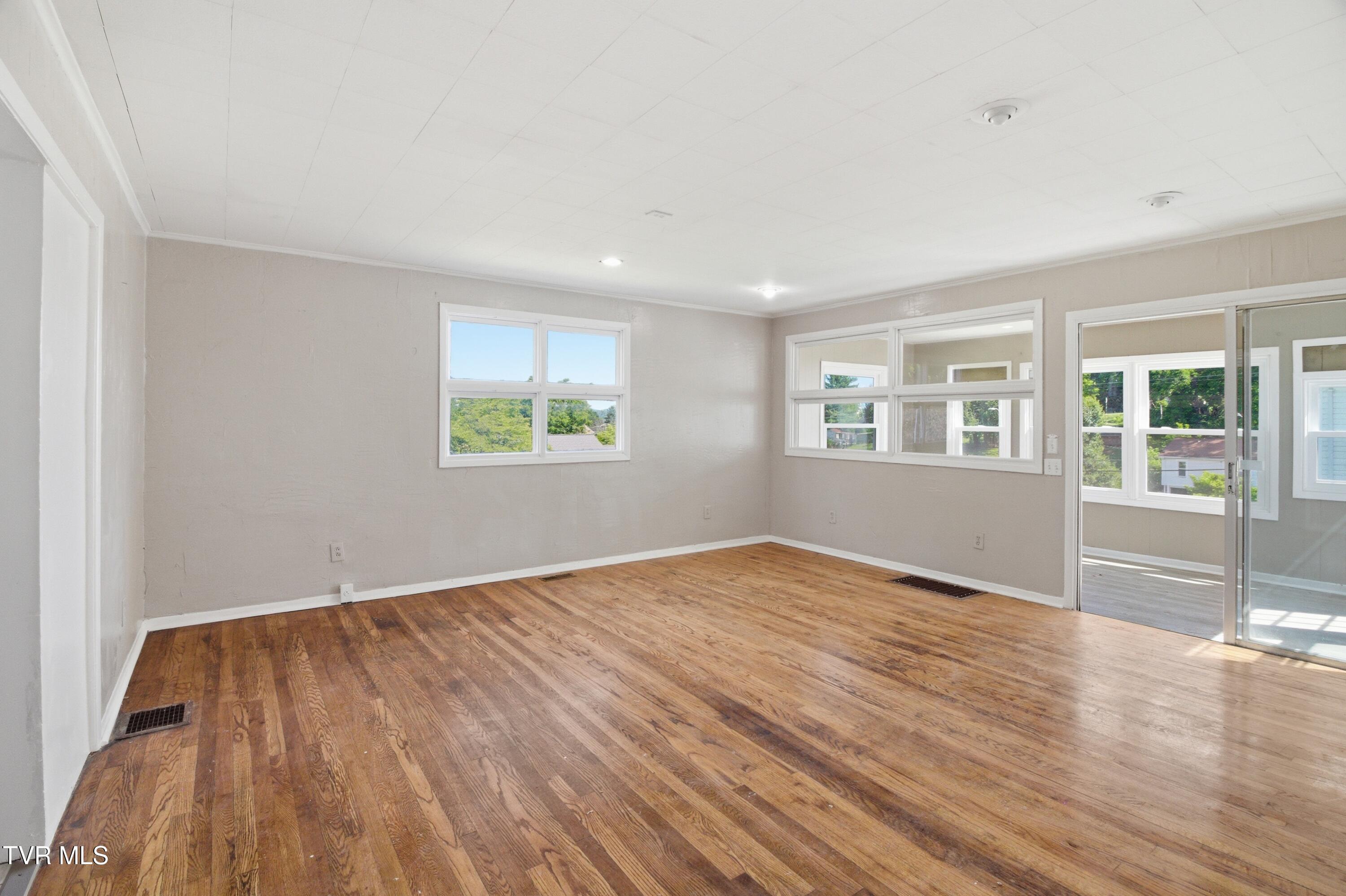 1721 Ridgeway Drive Property Photo 21