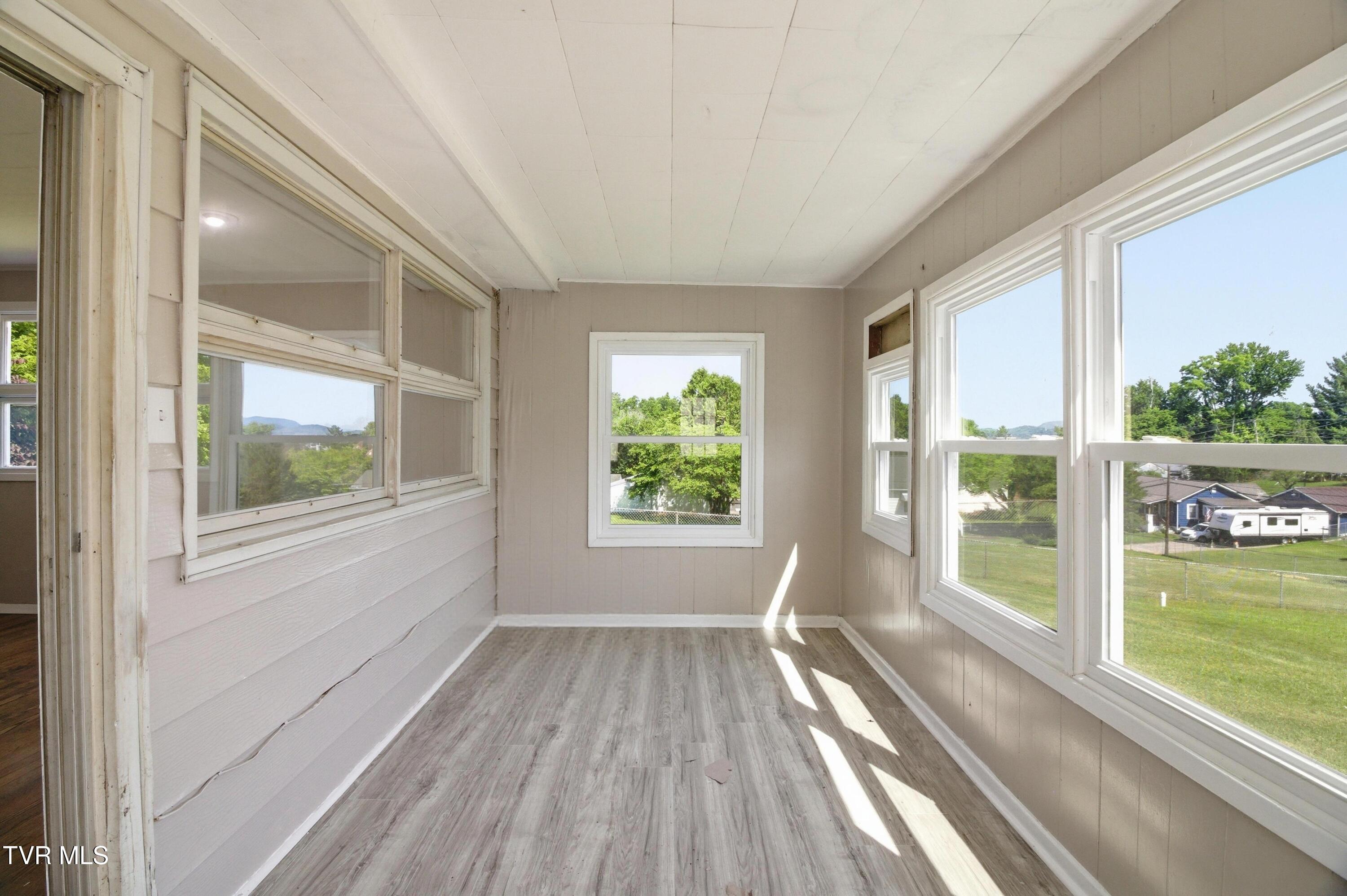 1721 Ridgeway Drive Property Photo 27