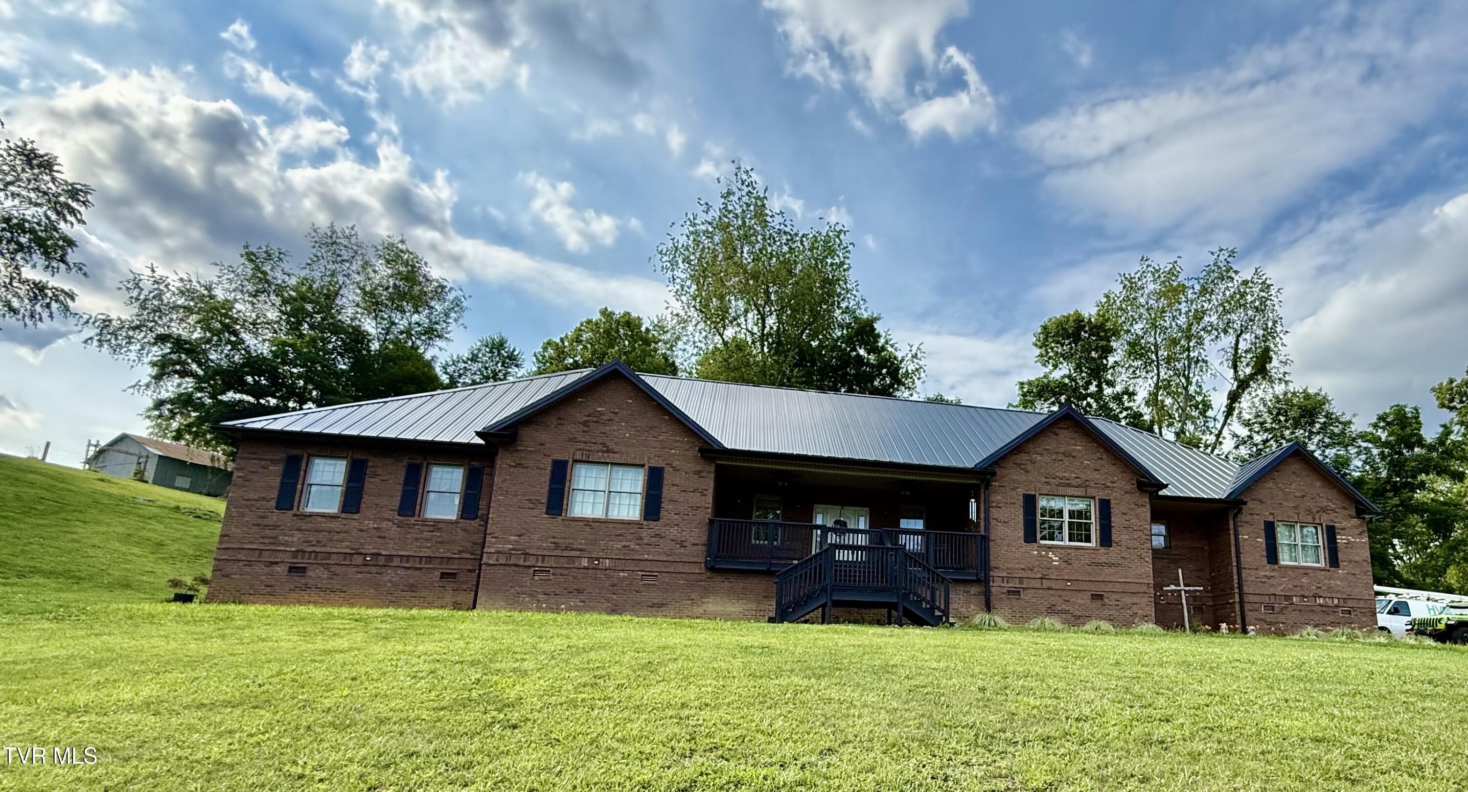 108 Trammell Road Property Photo 6