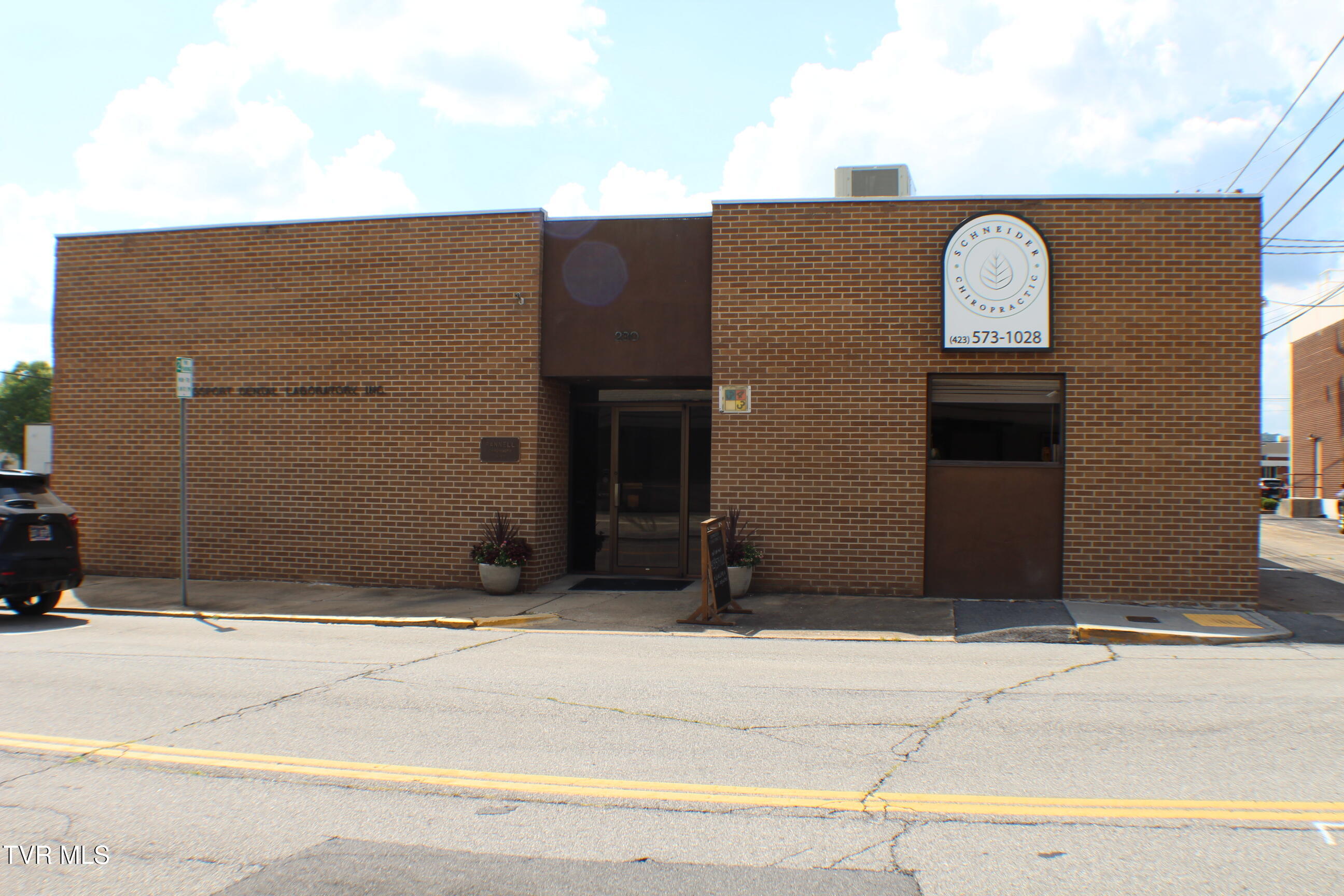 230 Island Street Property Photo 1
