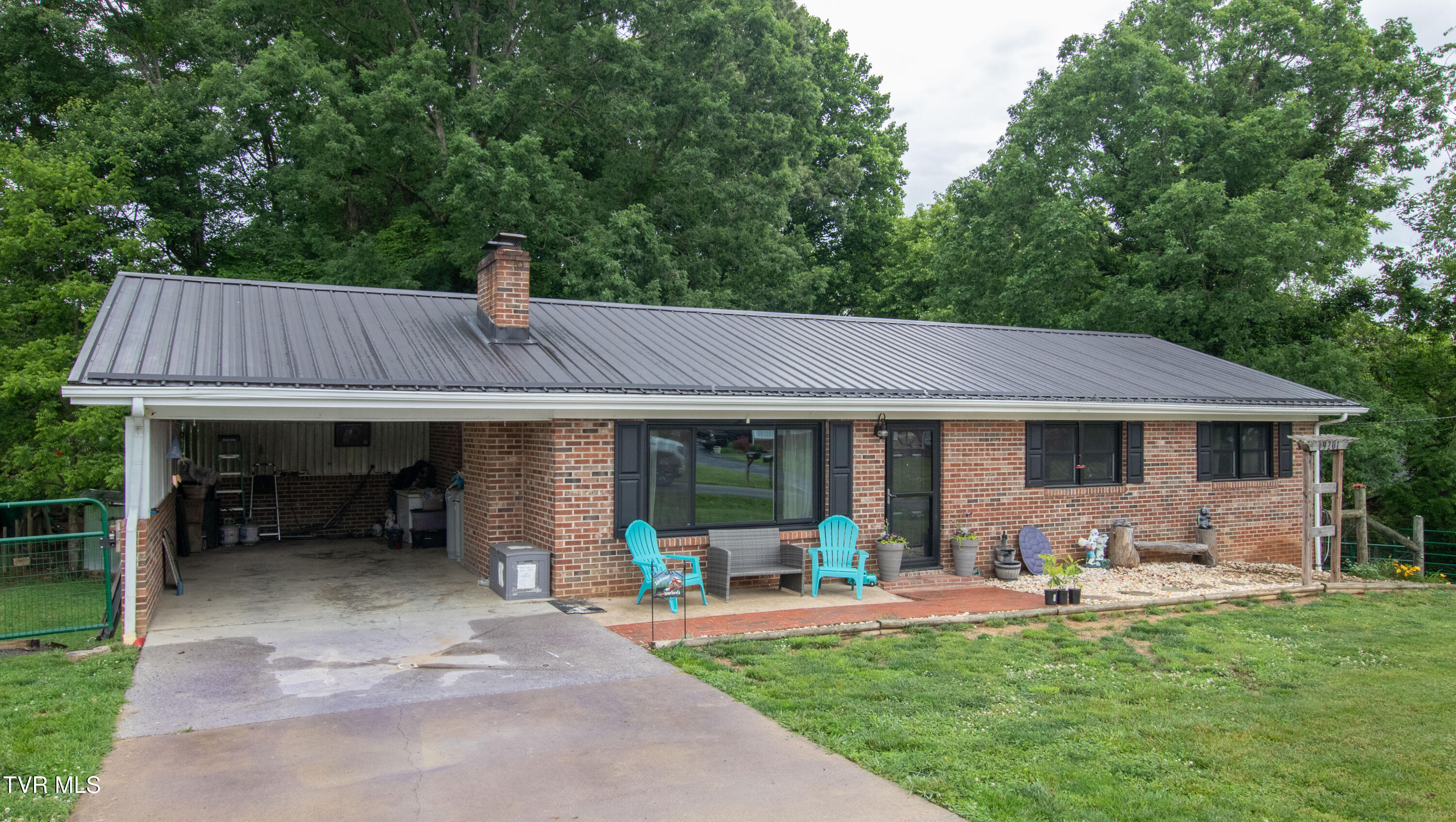 19201 Moulin Street Property Photo 1