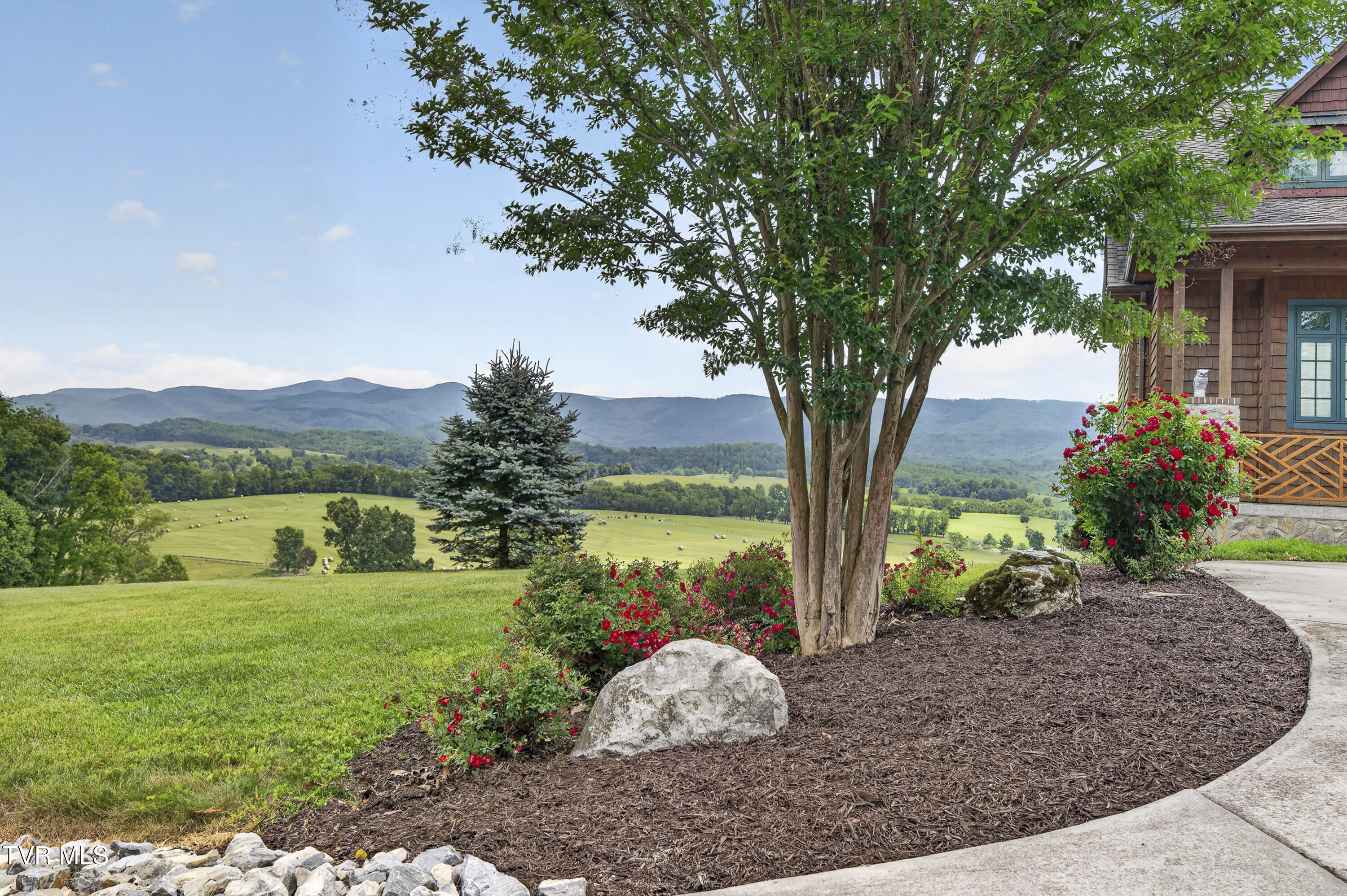 15277 Bishop Road Property Photo 8