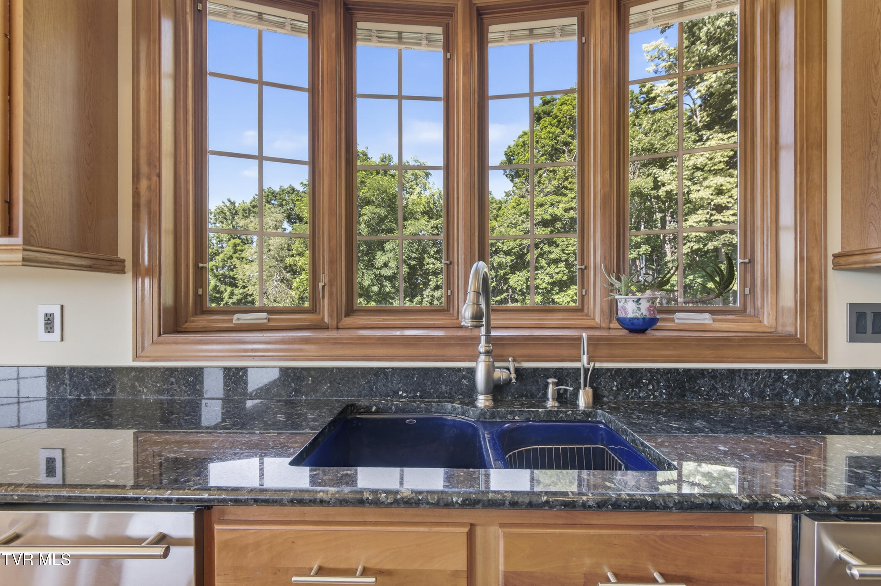 15277 Bishop Road Property Photo 22