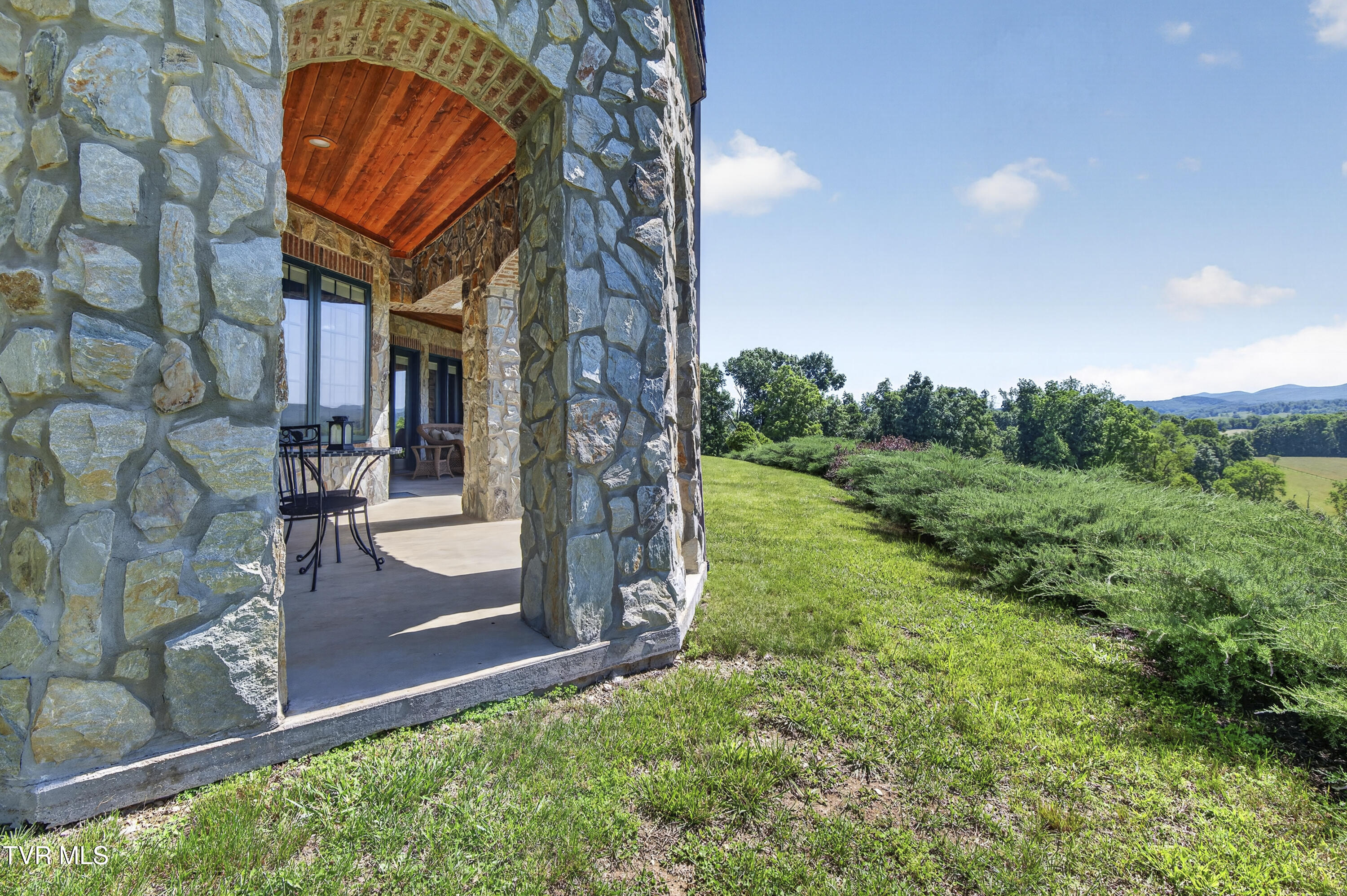 15277 Bishop Road Property Photo 93