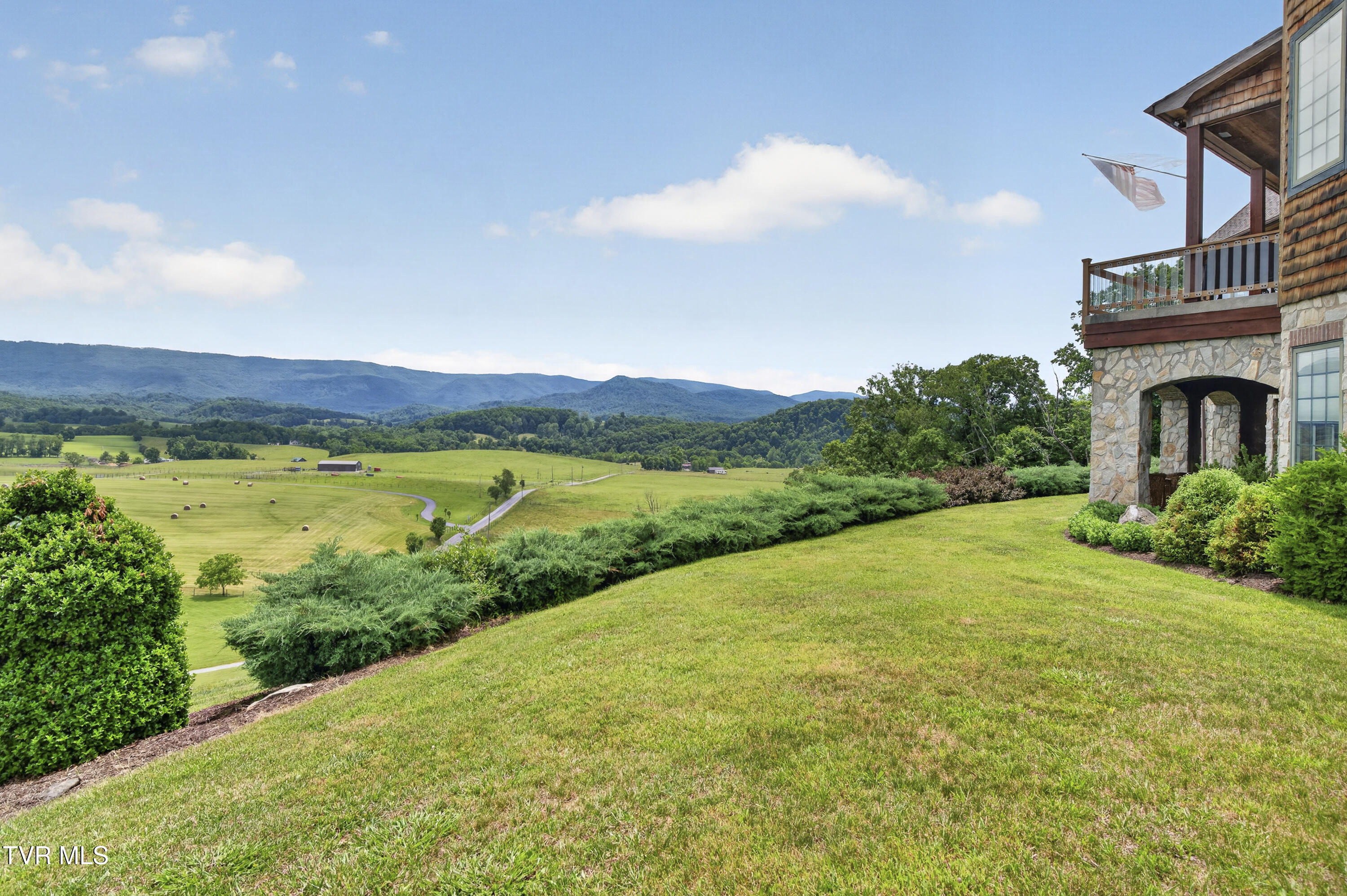 15277 Bishop Road Property Photo 117
