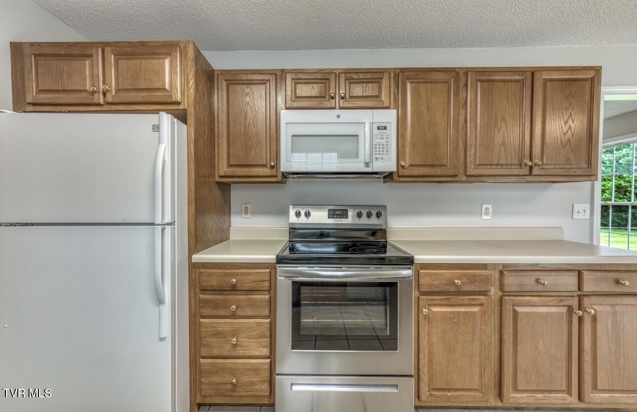 183 Royal Oaks Drive Property Photo 15