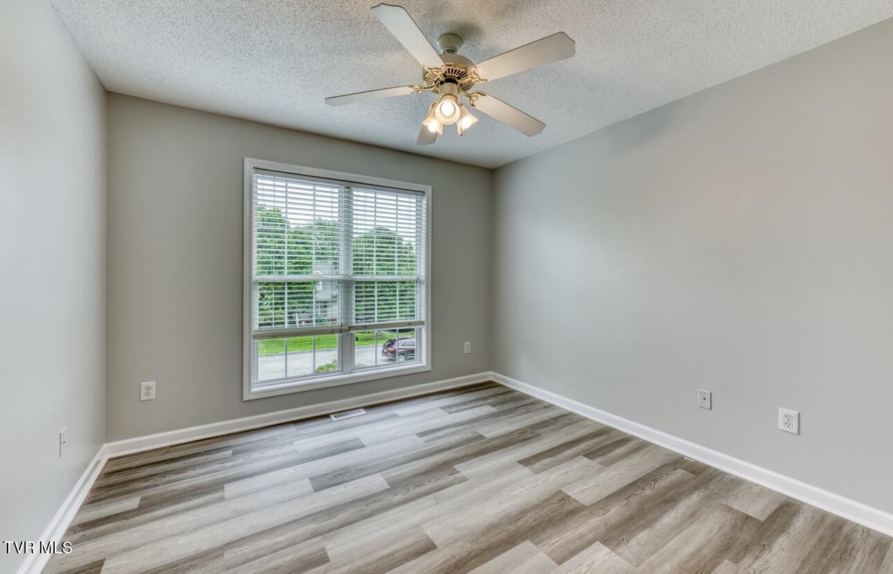 183 Royal Oaks Drive Property Photo 27