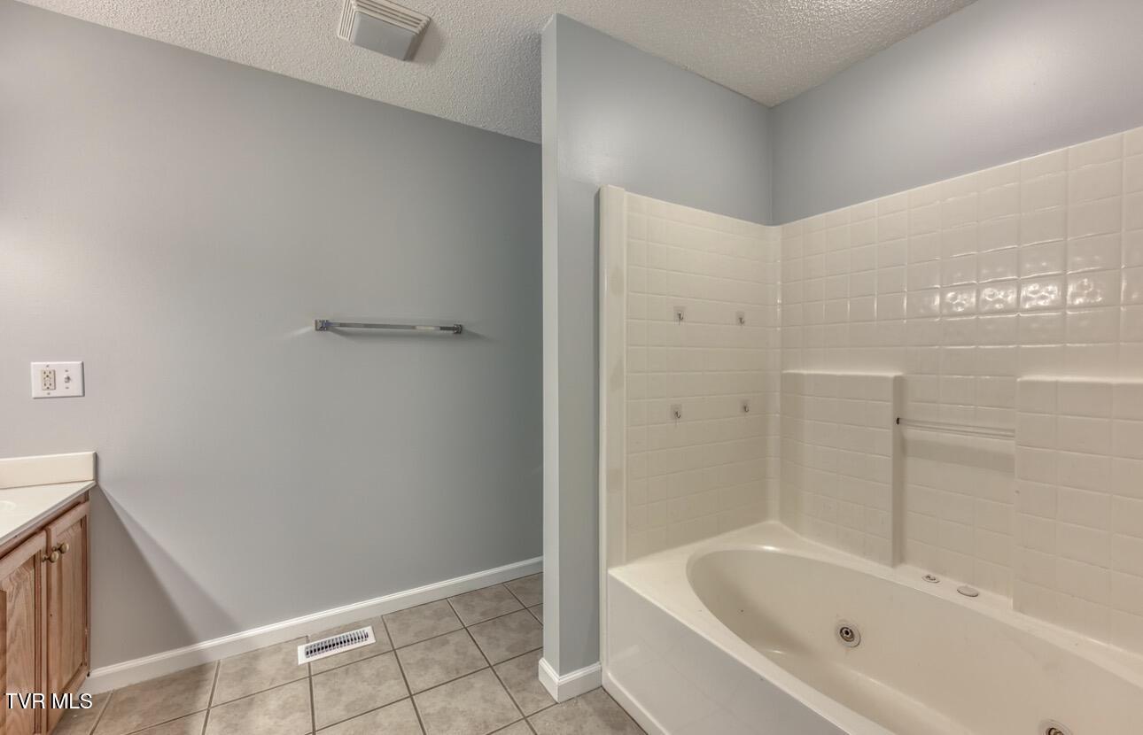 183 Royal Oaks Drive Property Photo 31