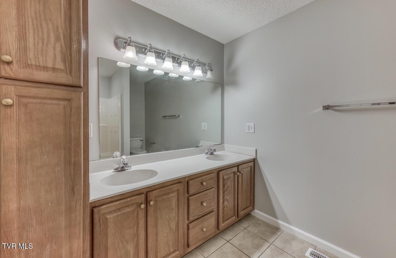 183 Royal Oaks Drive Property Photo 32