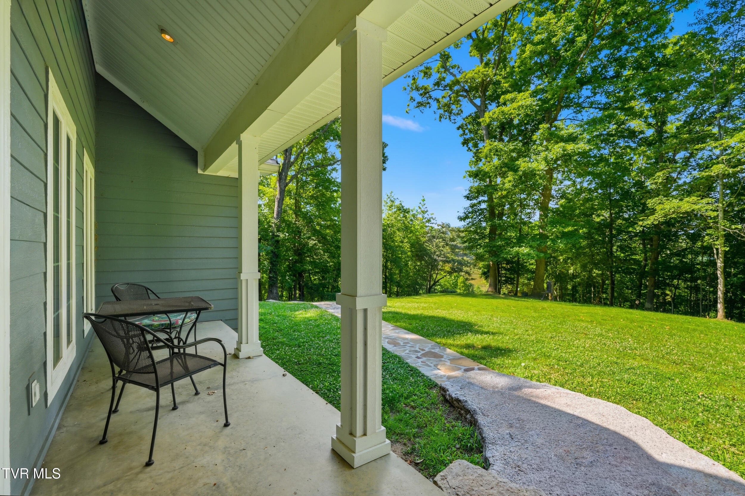 4714 Powell Valley Road Property Photo 3