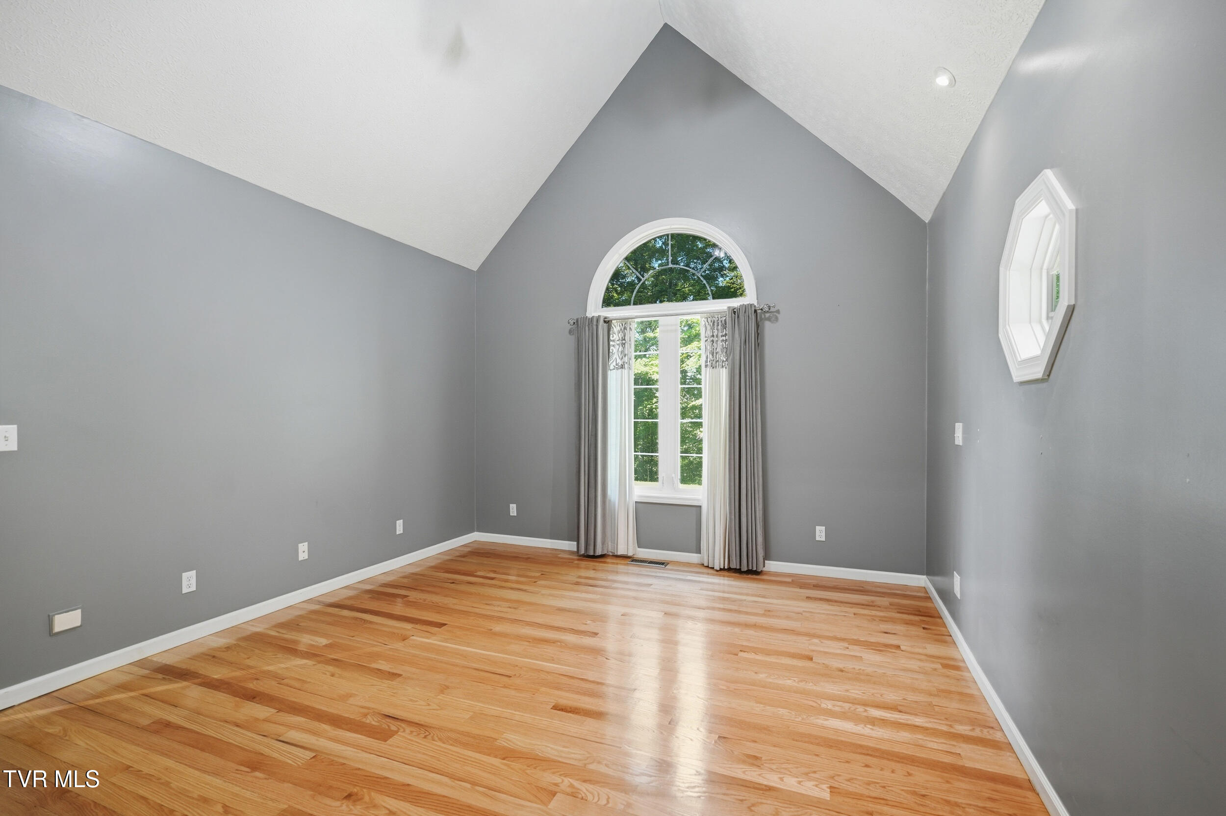 4714 Powell Valley Road Property Photo 16