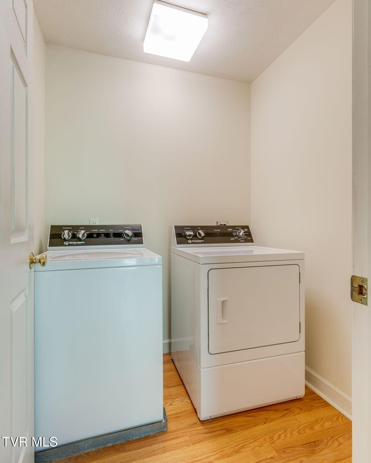 912 Spring Valley Drive Property Photo 11