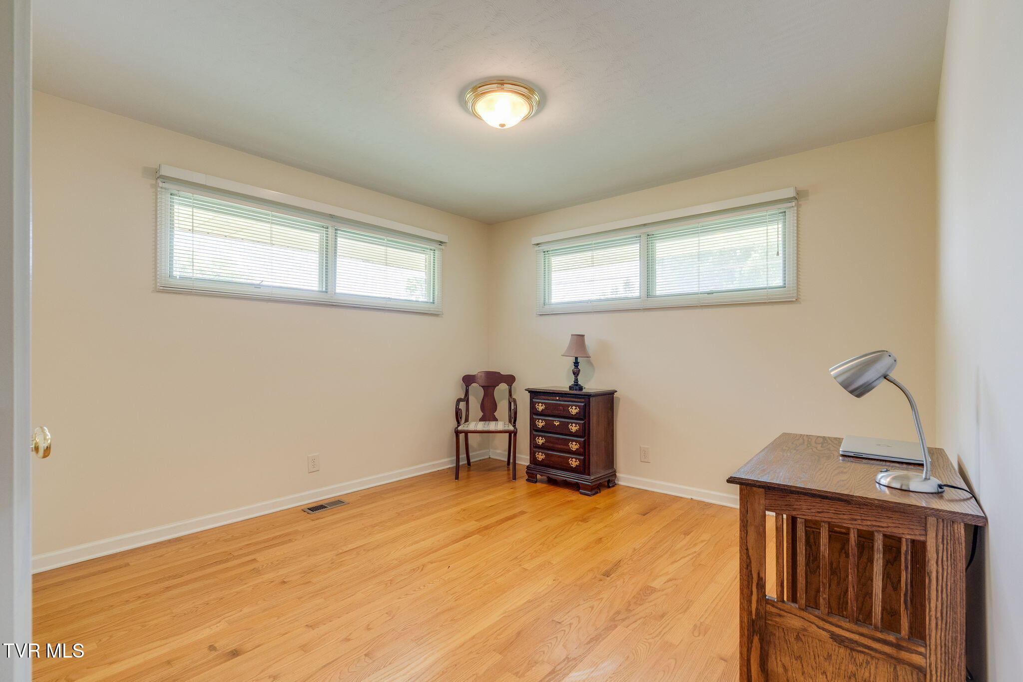 912 Spring Valley Drive Property Photo 15
