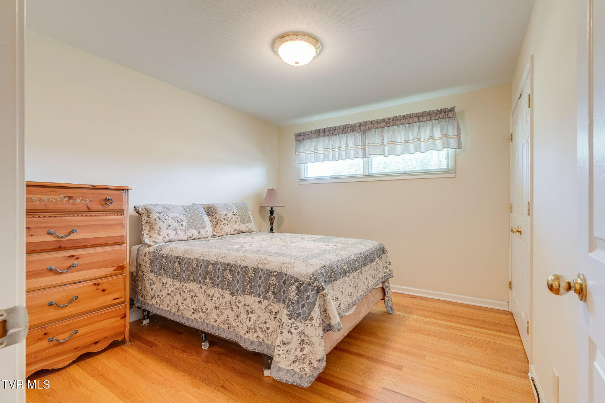 912 Spring Valley Drive Property Photo 18