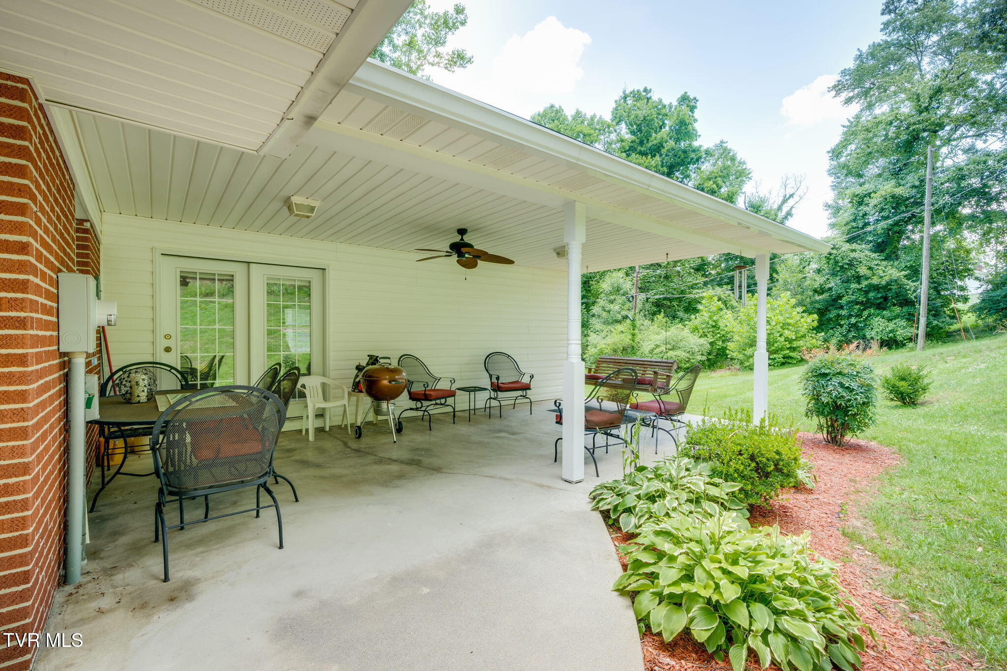 912 Spring Valley Drive Property Photo 22