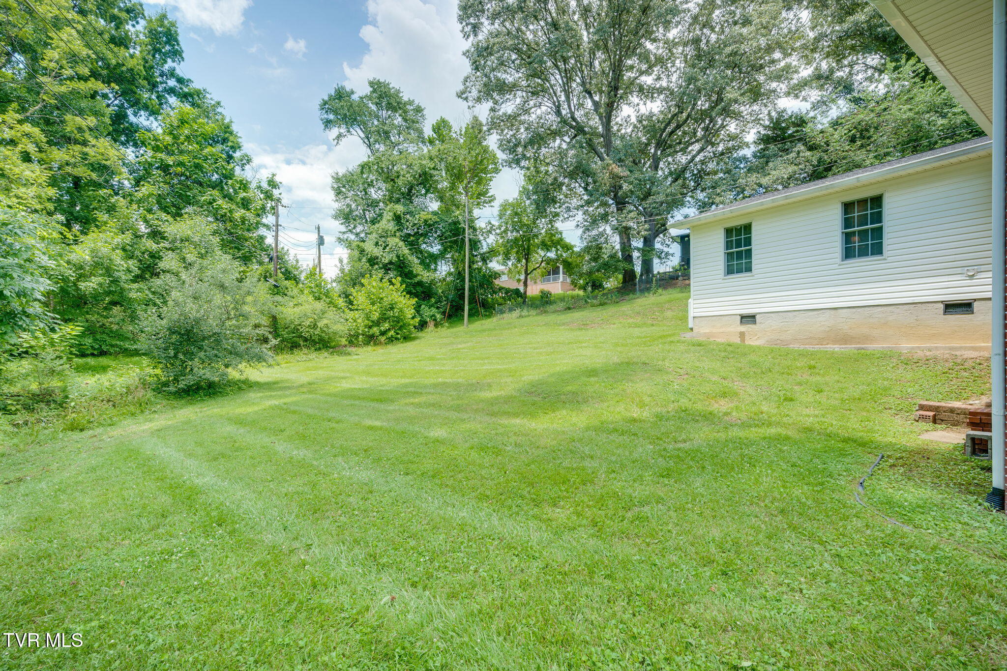 912 Spring Valley Drive Property Photo 26