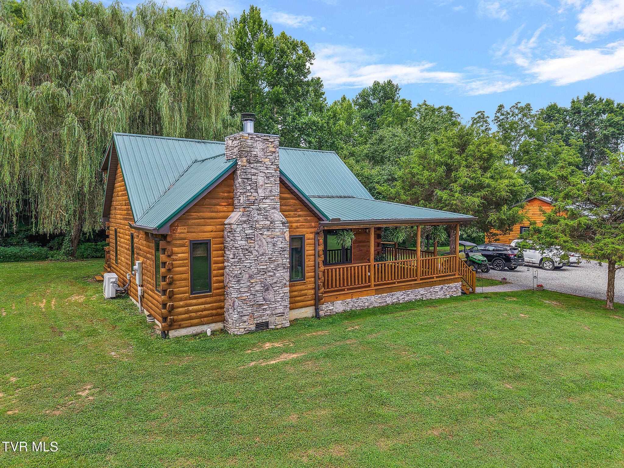 9998005 Property Photo 2