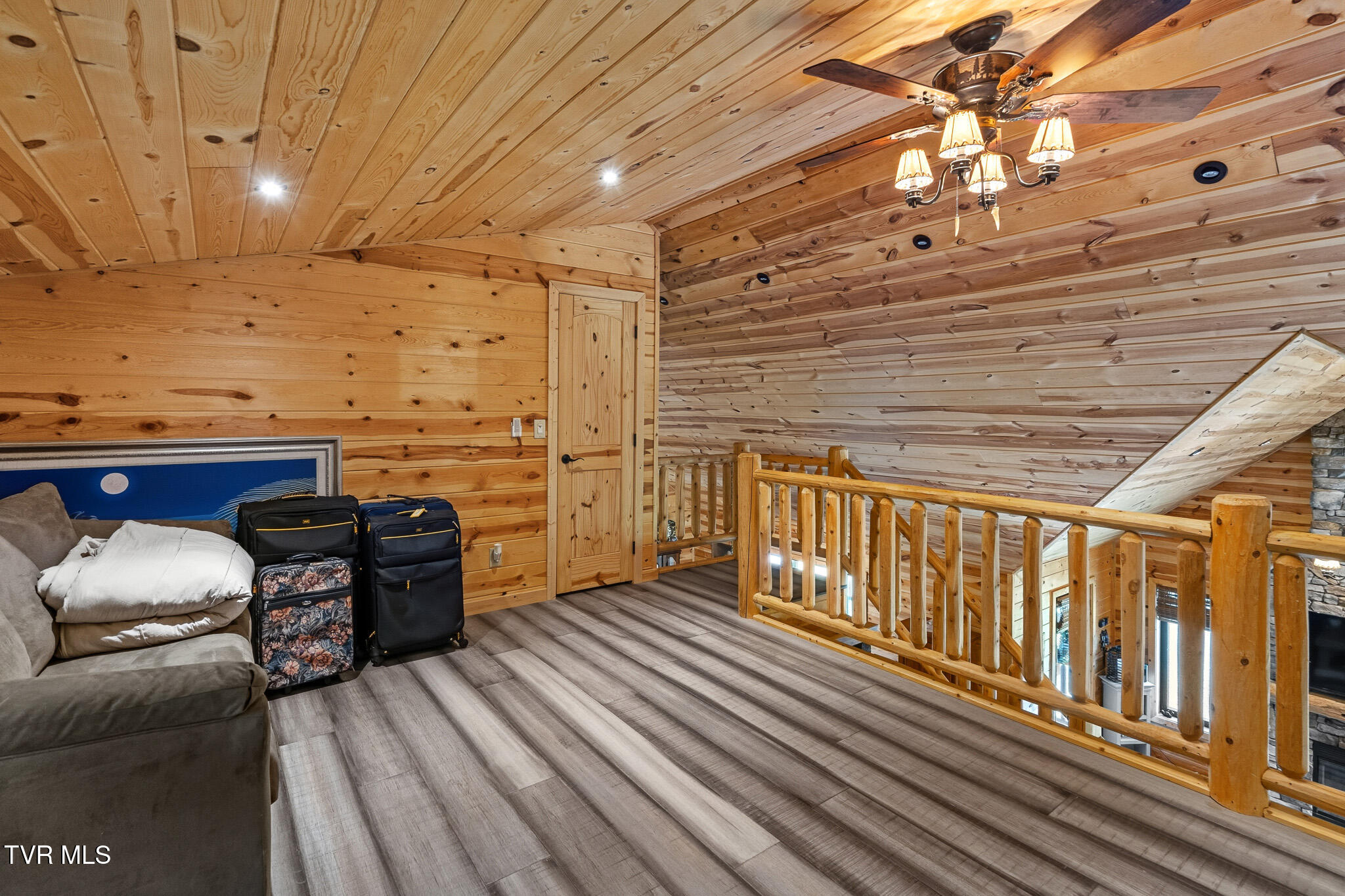 9998005 Property Photo 28
