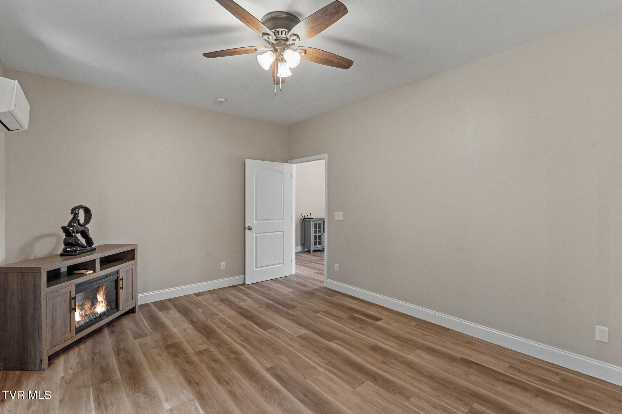 9998005 Property Photo 44