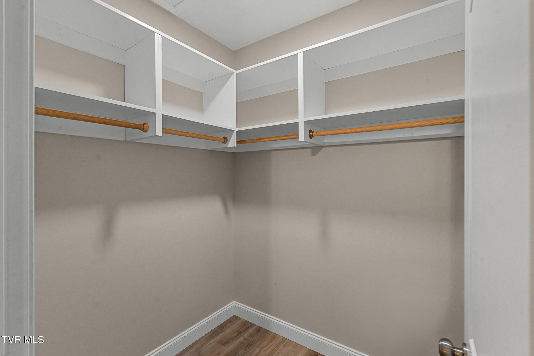 9998005 Property Photo 46