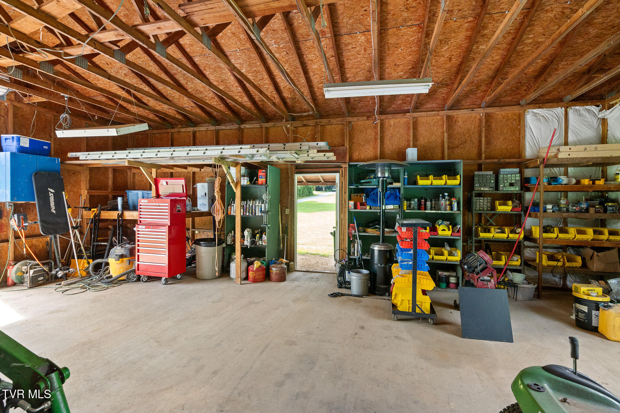 9998005 Property Photo 60
