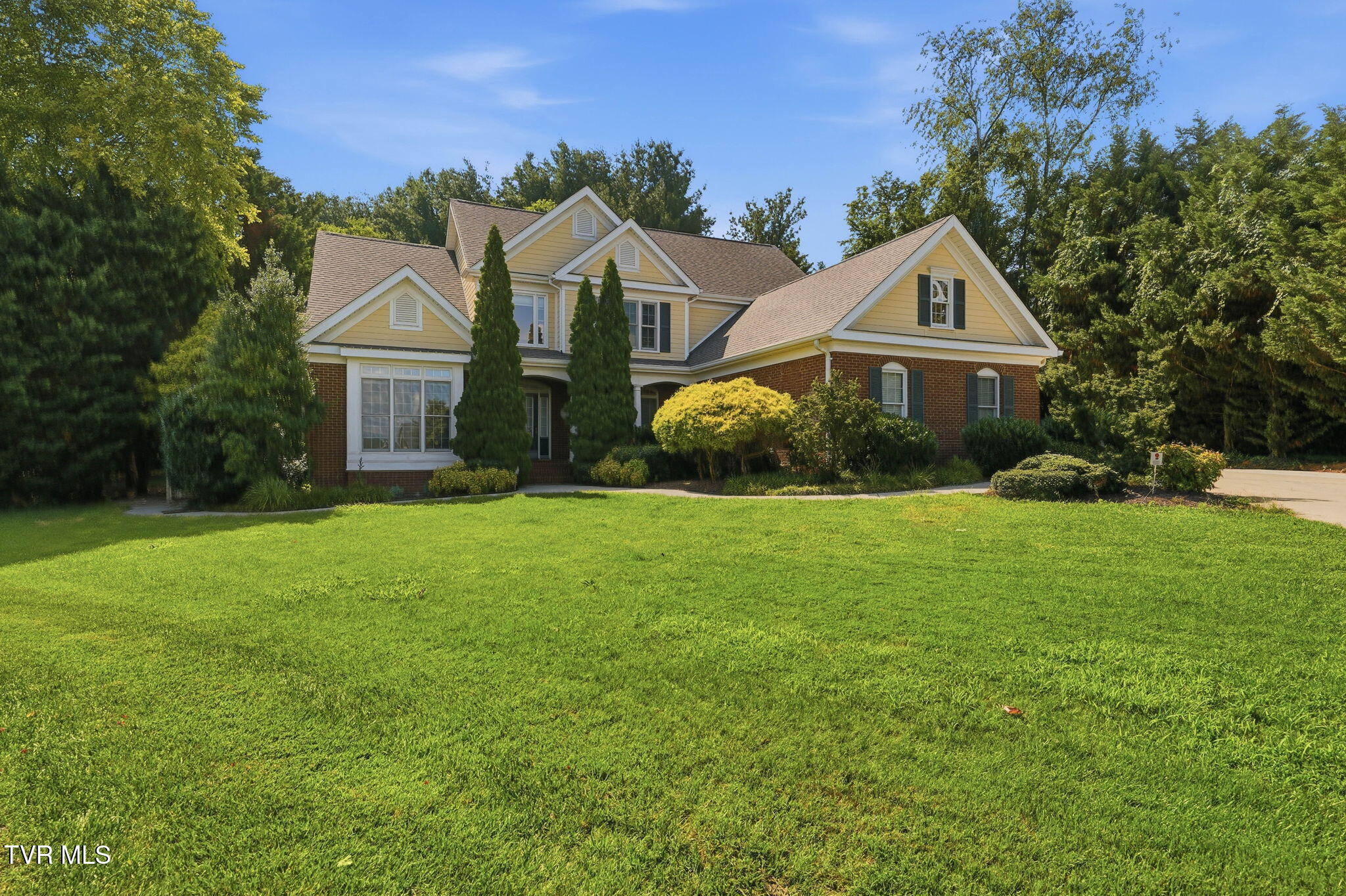 8 Fox Run Lane Property Photo 1