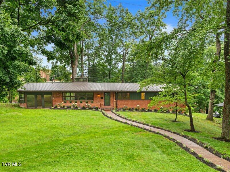 107 Oak Lane Property Photo 1
