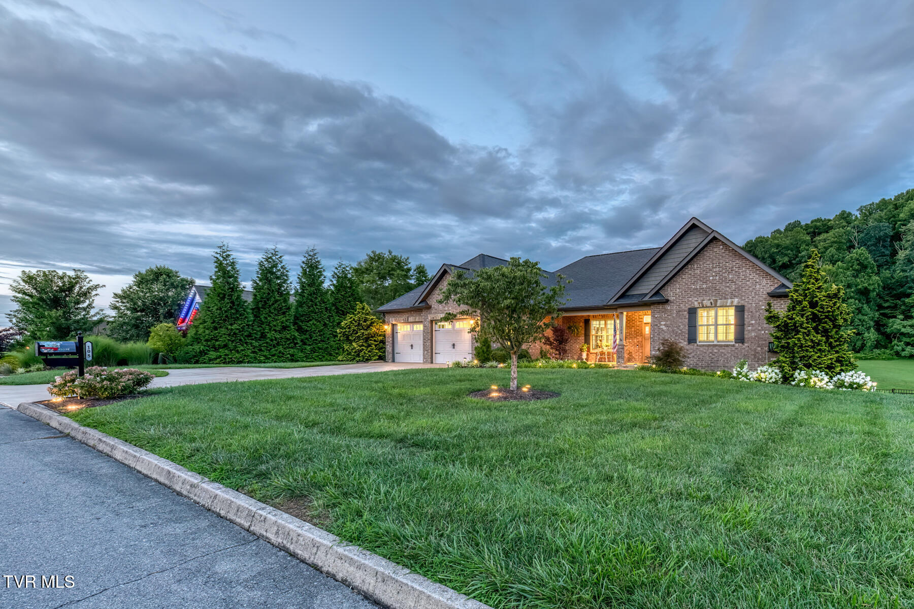 105 Shadden Springs Property Photo 4