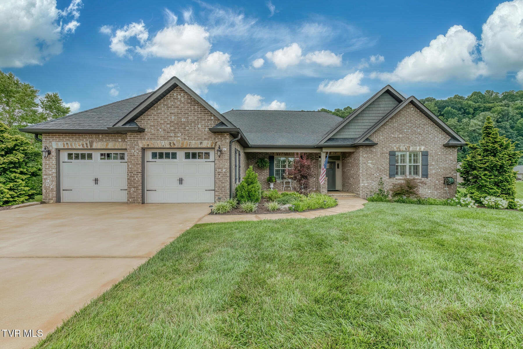 105 Shadden Springs Property Photo 8