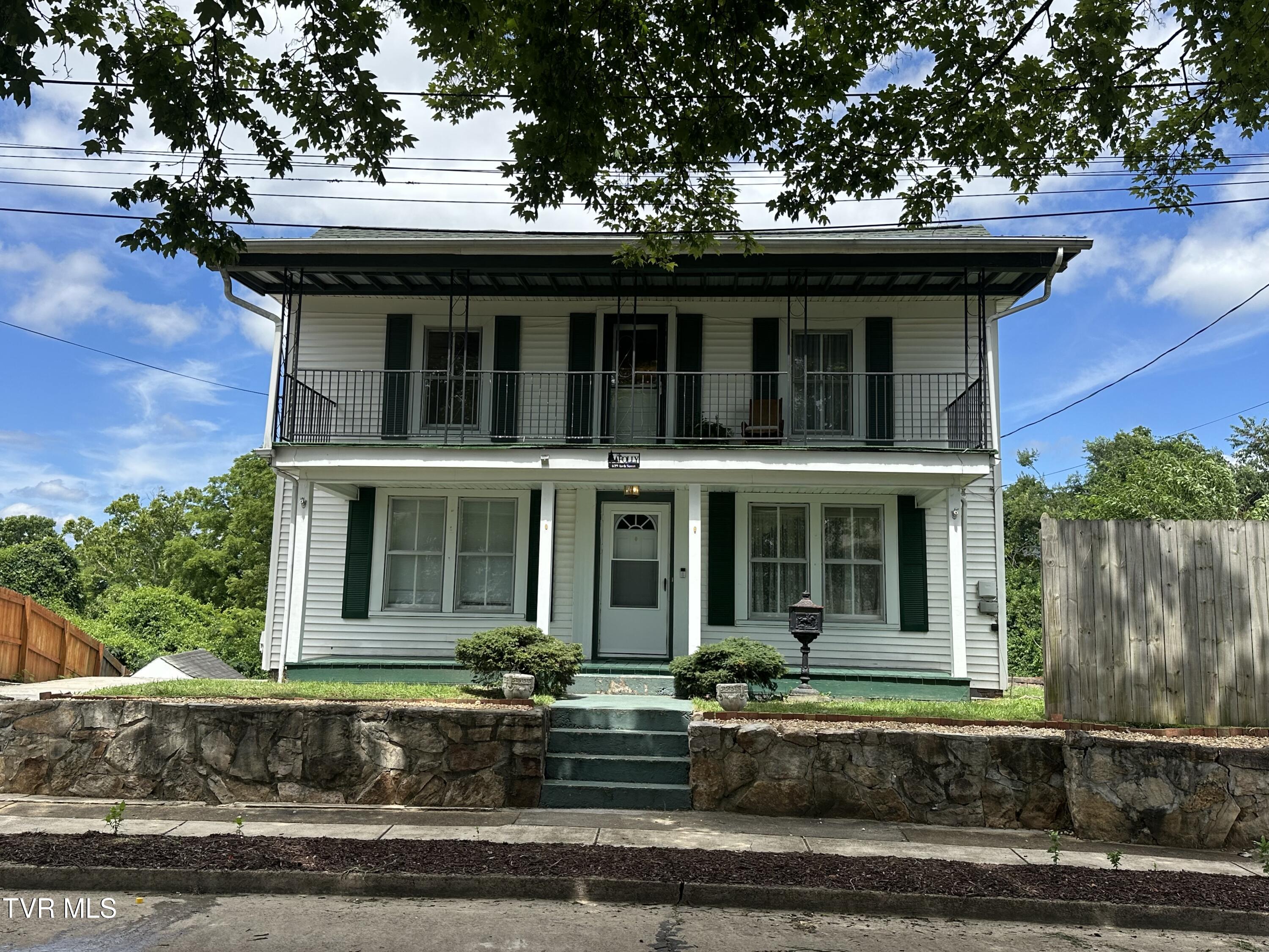 629 Arch Street Property Photo 1